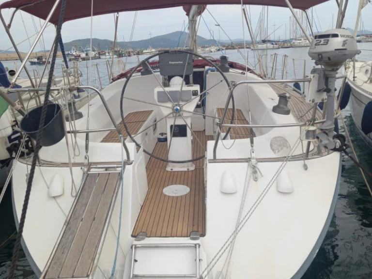 Sailboat to hire Porto di Alghero at the best price