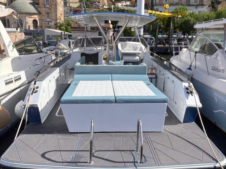 Hire Motorboat Zaniboni exalibur with a boat licence