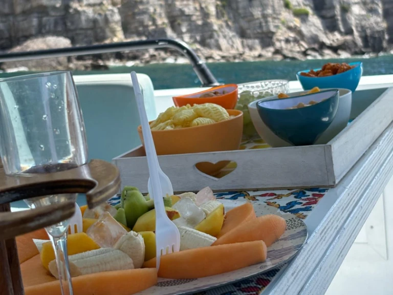 Motorboat to hire Castellammare di Stabia at the best price