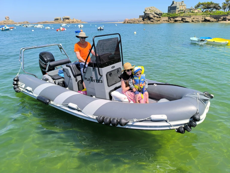 RIB hire in Trégastel - Valiant Valiant 580 Comfort