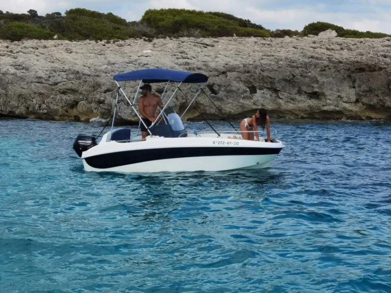 Hire a Remus Remus 450 open Ciutadella de Menorca