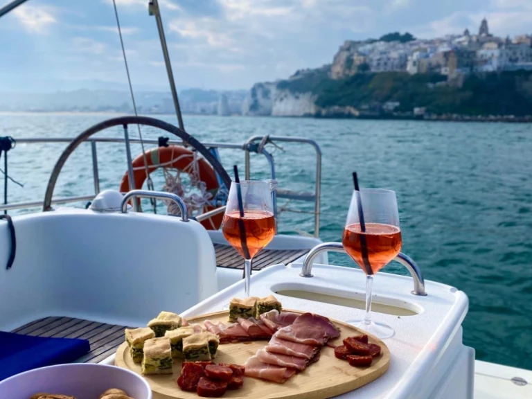 Hire Sailboat Bénéteau with a boat licence