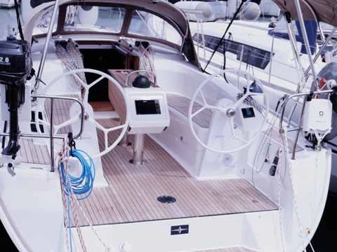 Hire a Bavaria Cruiser 34 Lefkáda