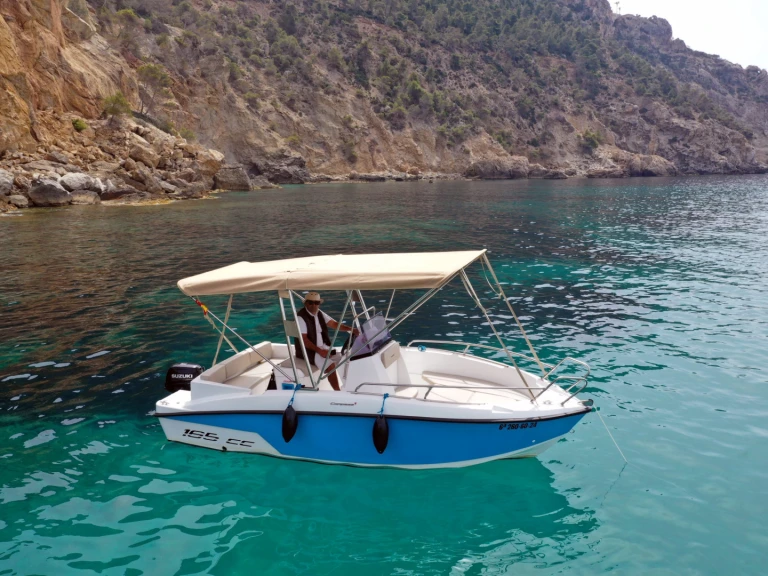 Hire Motorboat Compass with a boat licence