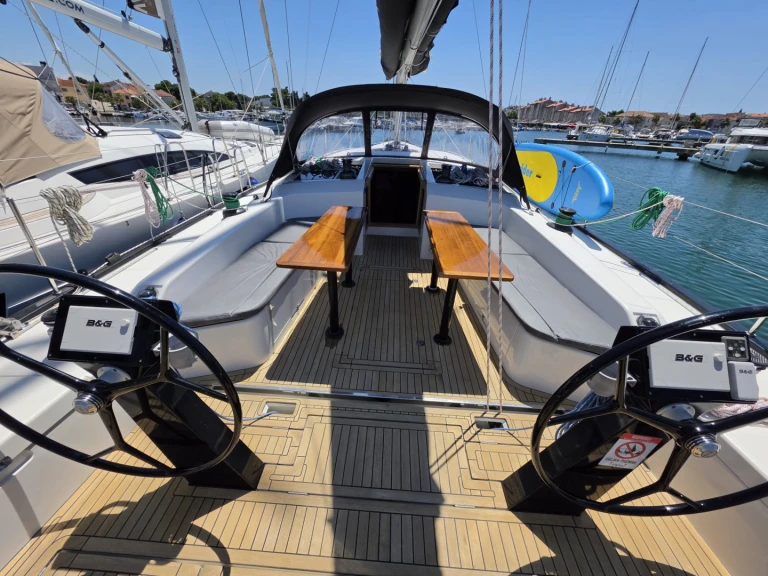 Charter a More Boats More 55 in Biograd na Moru on Samboat