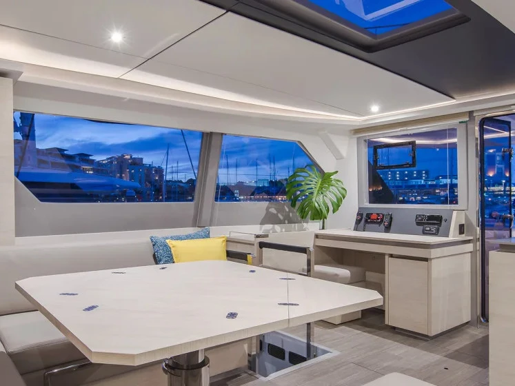 Hire Catamaran Leopard with a boat licence