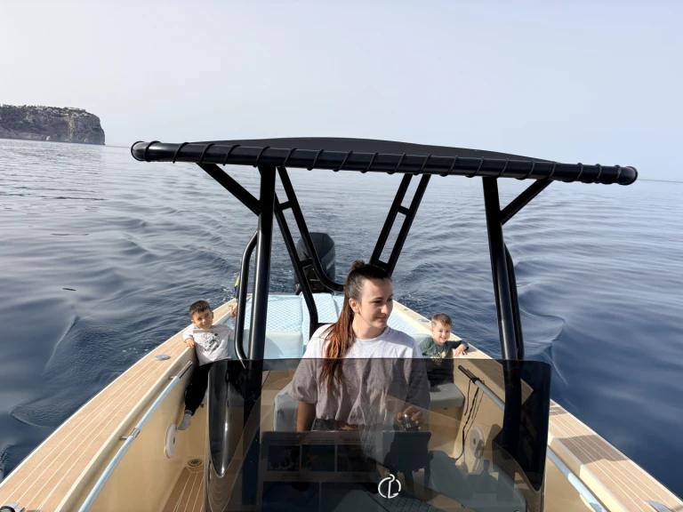 Hire Motorboat Lilybaeum with a boat licence