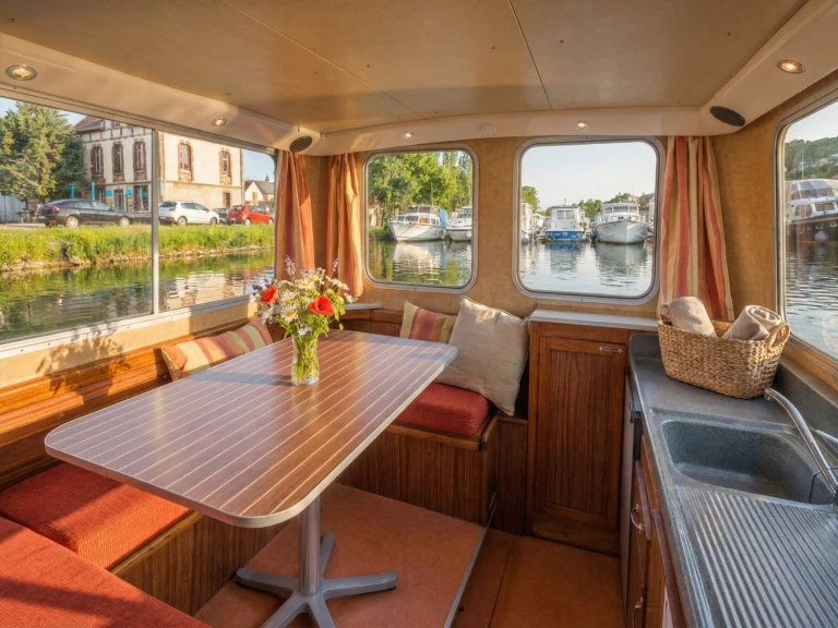 Yacht charter Joigny - Pénichette Pénichette 935 W on SamBoat
