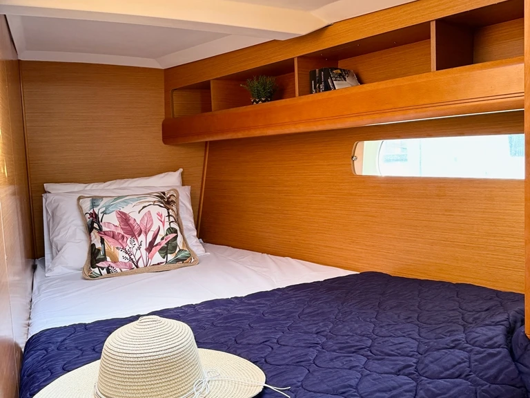 Hire a Jeanneau Sun Odyssey 469 Nydri