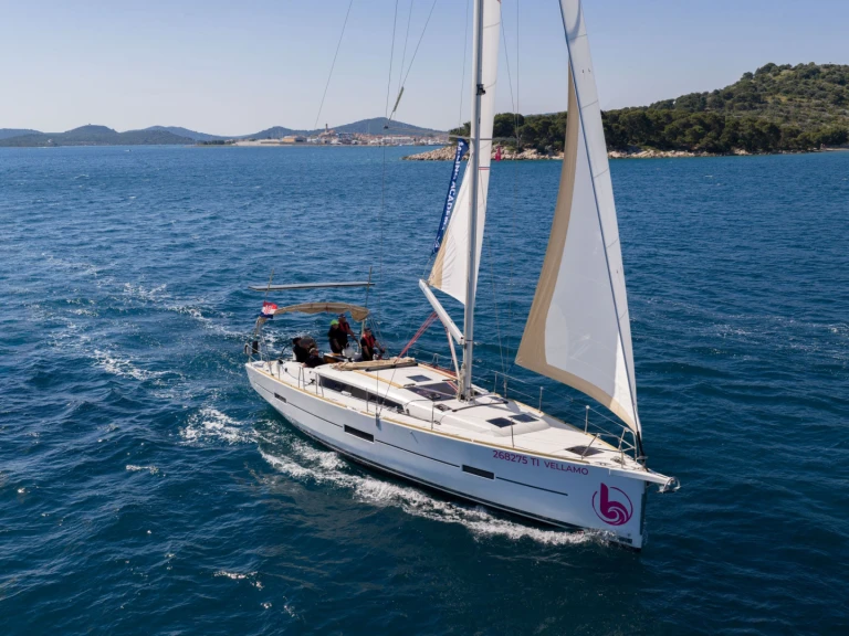 Charter a Dufour Dufour 460 Grand Large in Pirovac on Samboat