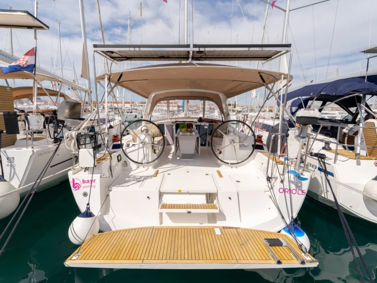 Sailboat hire in Pirovac - Bénéteau Oceanis 41.1