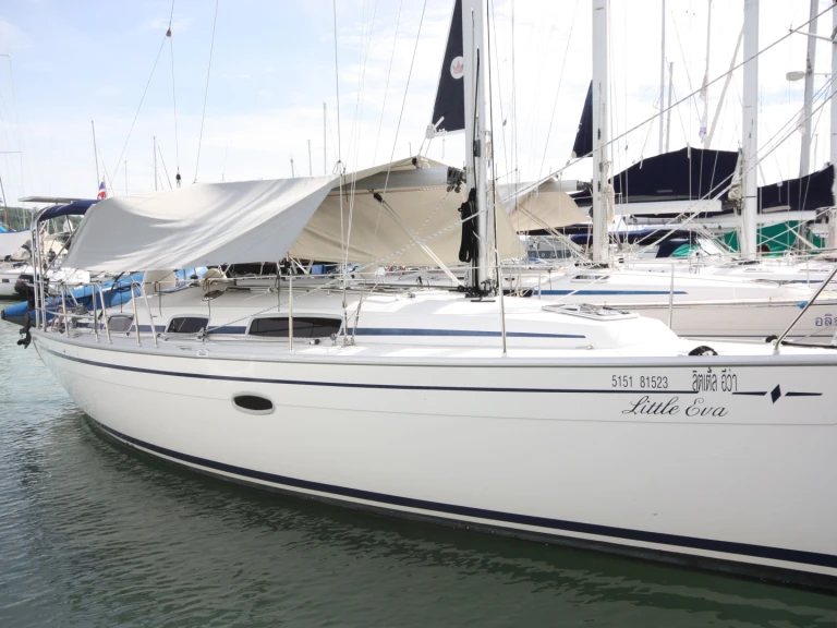 Sailboat to hire Mai Khao at the best price