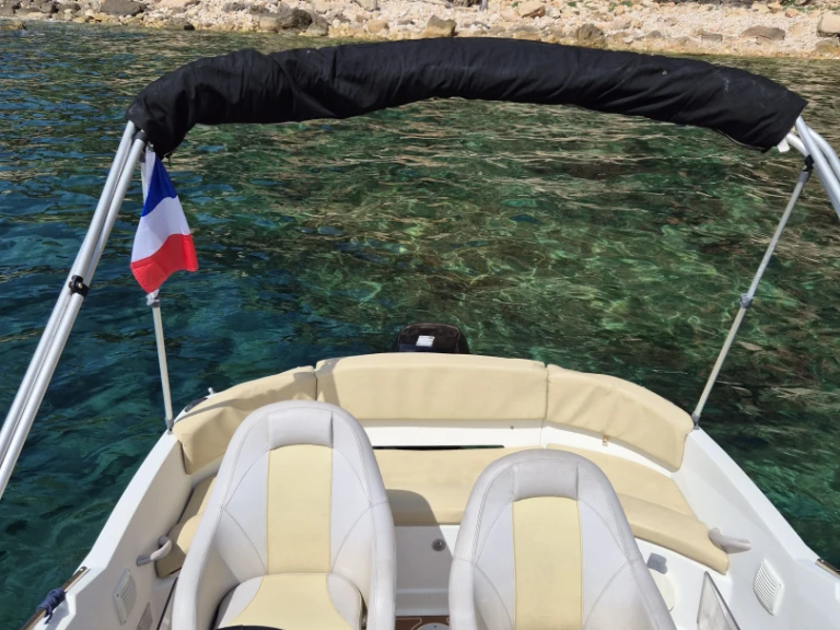 Hire Motorboat with or without skipper Bénéteau Six-Fours-les-Plages