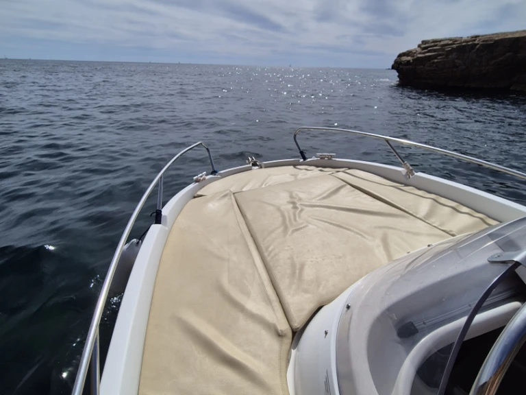 Bénéteau Flyer 5.5 SUNdeck charter bareboat or skippered in  Six-Fours-les-Plages