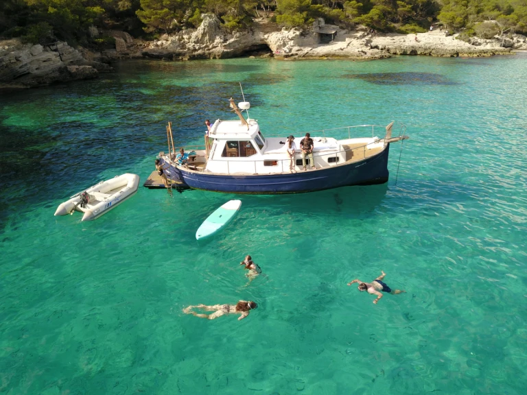 Motorboat to hire Cala Galdana at the best price