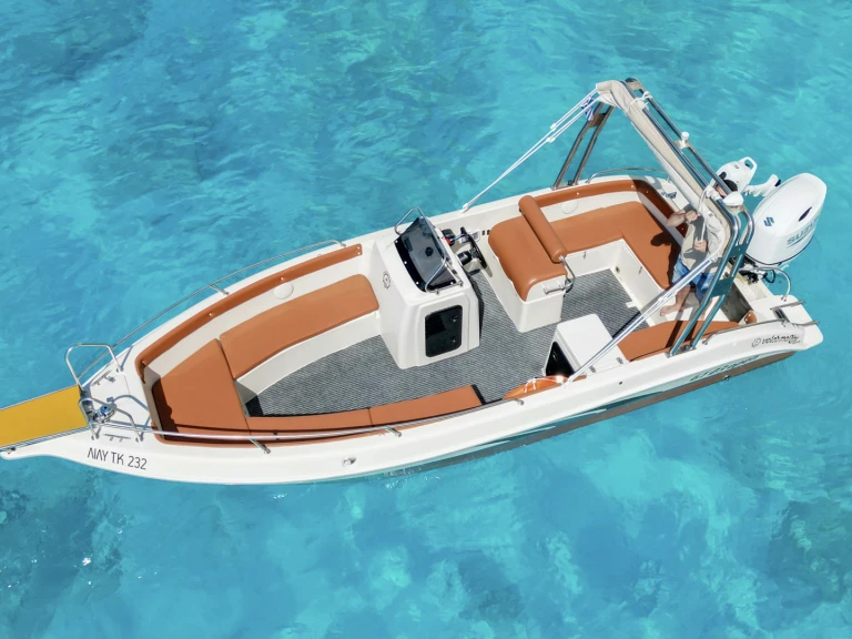 Hire Motorboat Volosmarine with a boat licence