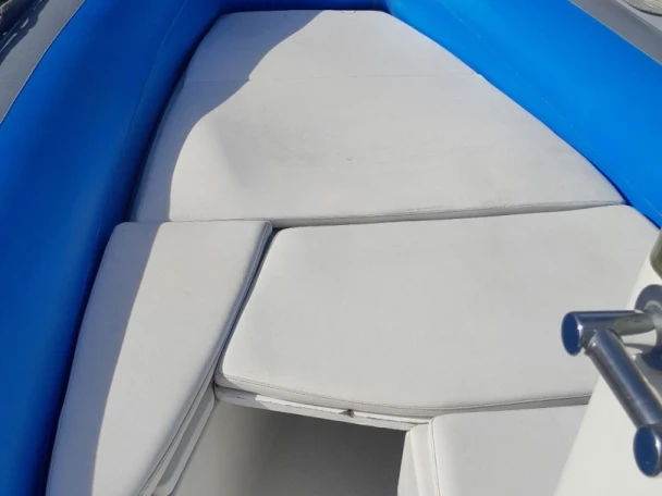 Lomac Lomac 600 IN charter bareboat or skippered in  Gruissan