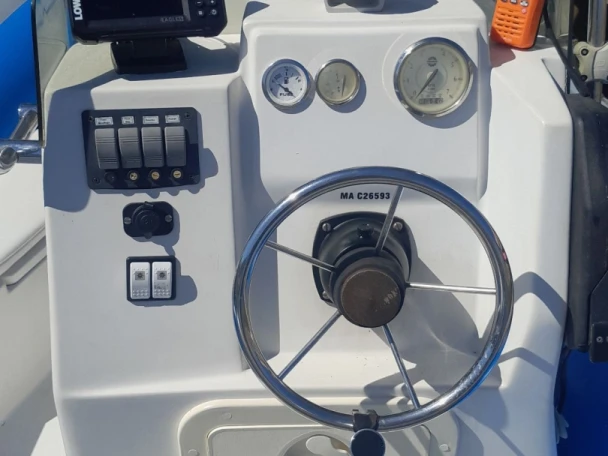 Hire a Lomac Lomac 600 IN Gruissan