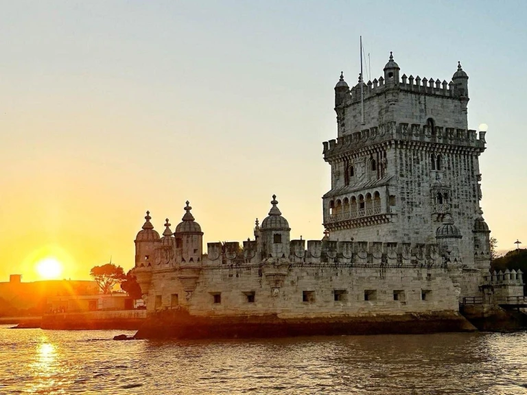 Yacht hire Lisbon cheap Sun Odyssey 40.3