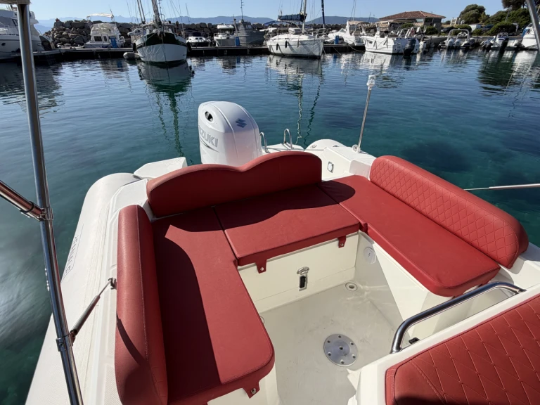 Yacht charter Porto Pollo - Fanale marine  FANALE 700 FALCHETTU on SamBoat