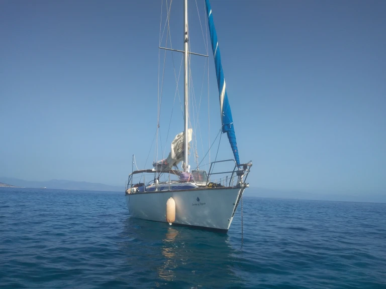 Hire Sailboat Dromor with a boat licence