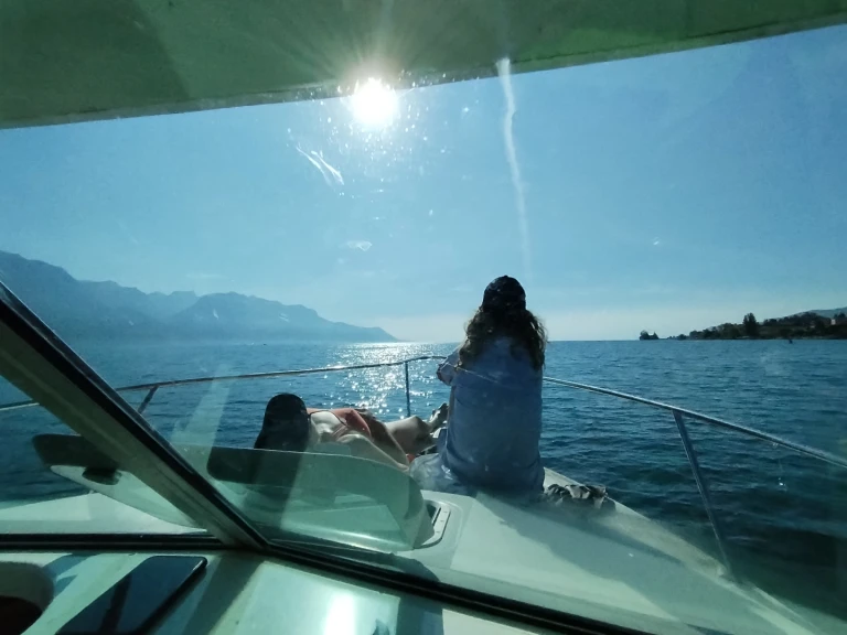 Charter a Jeanneau Merry Fisher 650 in Meillerie on Samboat