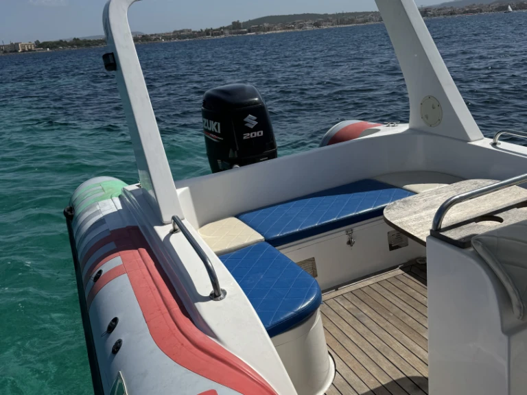 Yacht charter Porto di Alghero - Rib 760 on SamBoat