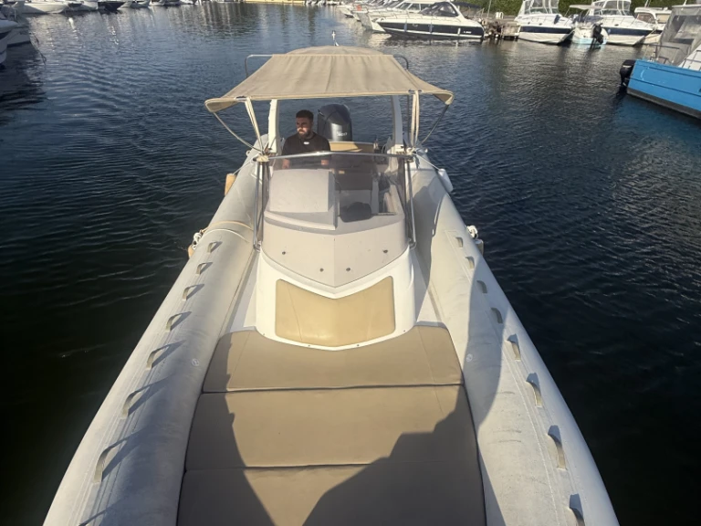 RIB hire in Mandelieu-la-Napoule - Capelli Tempest 850 WA
