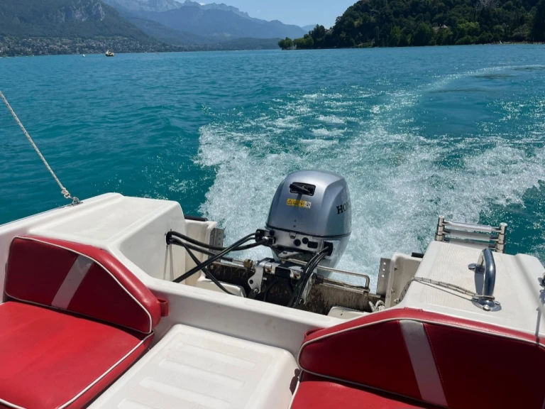 Yacht hire Annecy cheap PERMIS