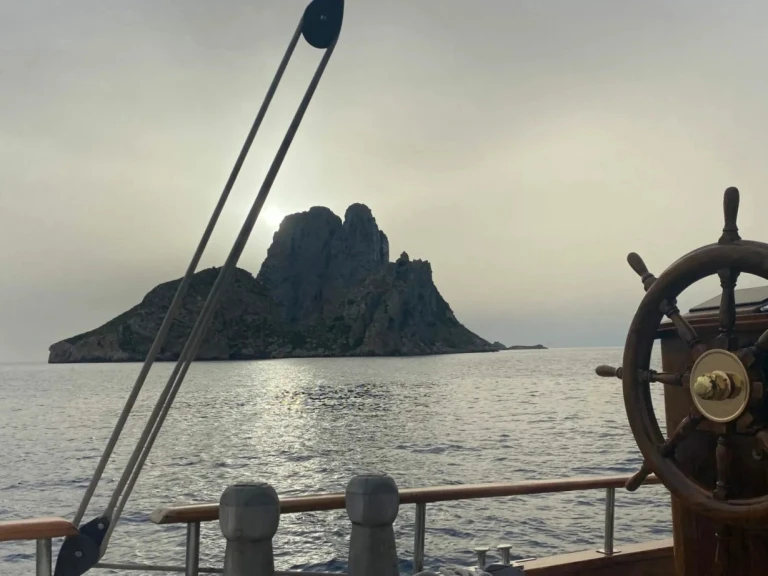 Yacht hire Ibiza Town cheap GOLETTA 