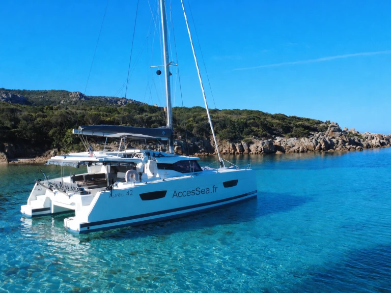Yacht charter Propriano - Fountaine Pajot Astrea 42 on SamBoat