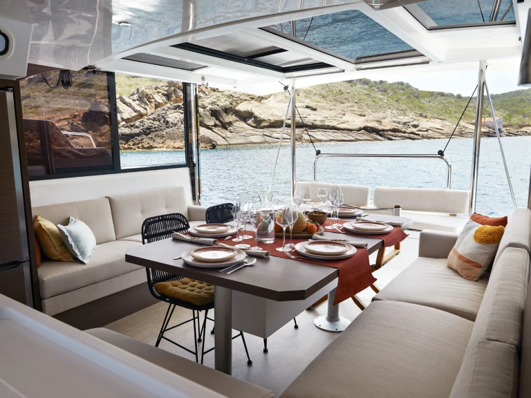Catamaran to hire Ribishi at the best price