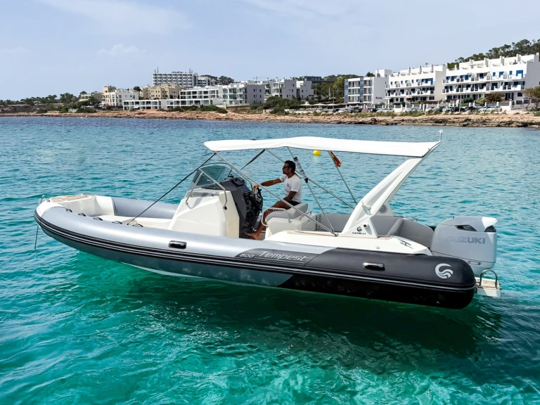 RIB hire in Sant Antoni de Portmany - Capelli Tempest 800