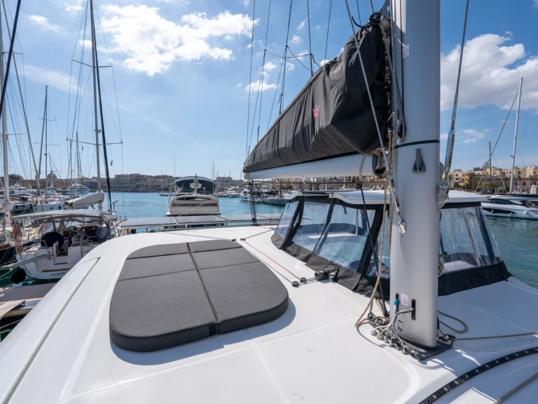 Catamaran to hire Il-Gżira at the best price