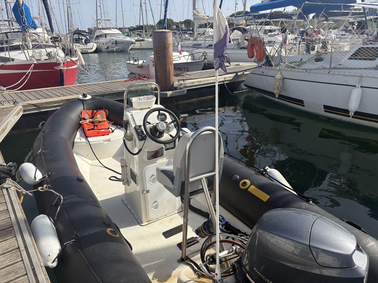 Charter a Zodiac Pro 500 in Le Cap d'Agde on Samboat