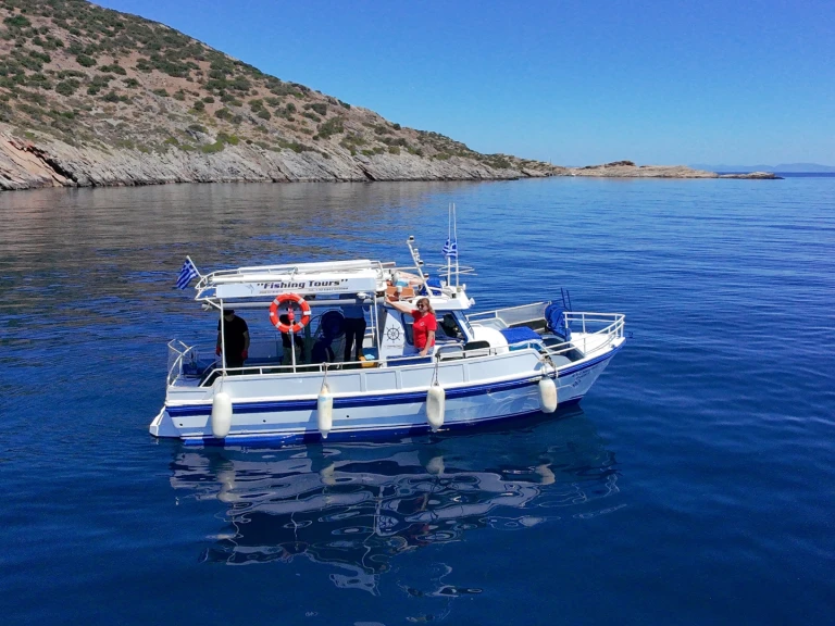 Yacht charter Pórto Ráfti - Traditional Greek  on SamBoat