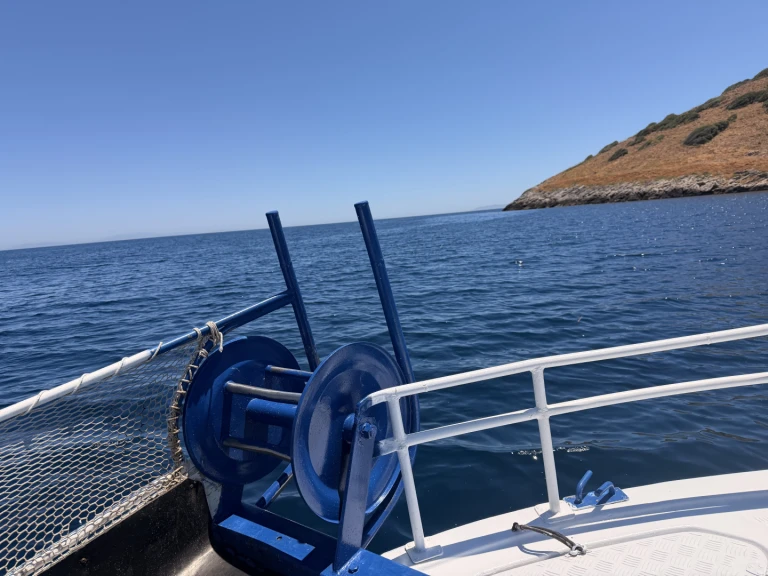 Yacht hire Pórto Ráfti cheap Greek 