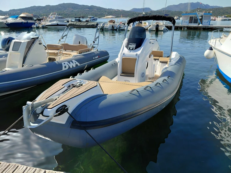 Charter a Levante 7.50 in Olbia on Samboat