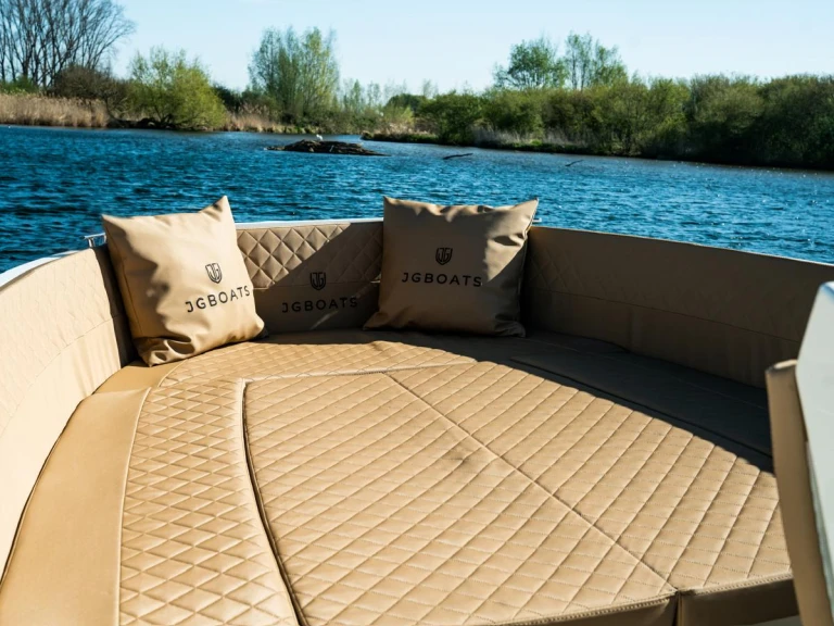 Motorboat to hire La Savina at the best price