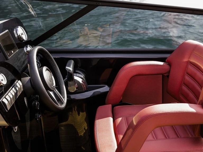 Yacht hire Marina di Portisco cheap e-rider 26
