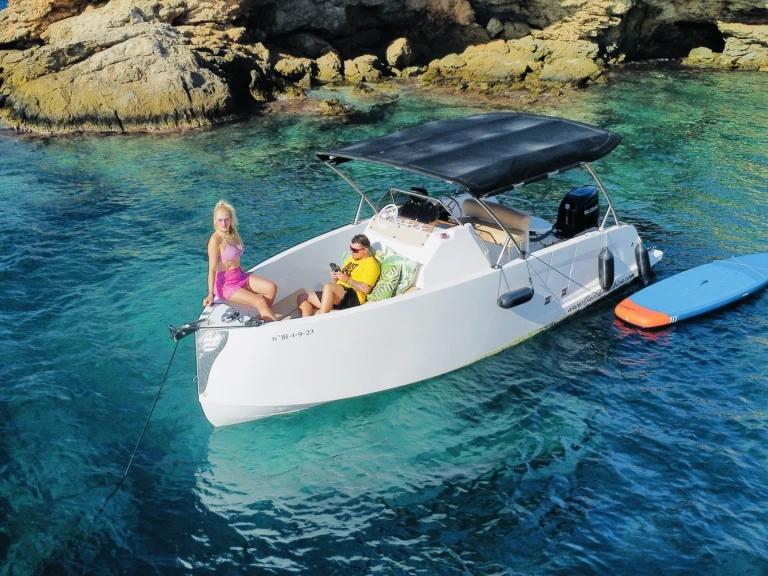 Hire Motorboat X-Yachts with a boat licence