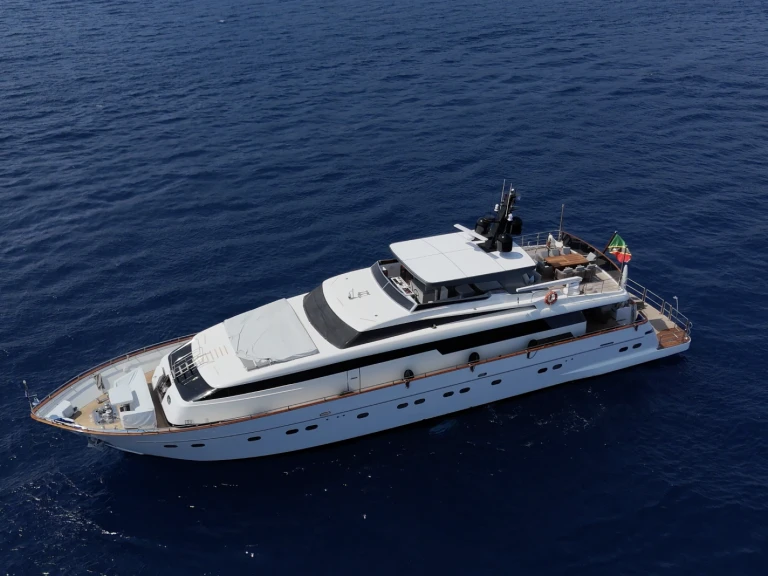 Yacht charter Türkbükü - San Lorenzo San Lorenzo 100 on SamBoat