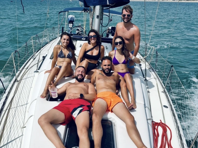 Yacht charter El Puerto de Santa María - Jeanneau Sun Odyssey 42i on SamBoat