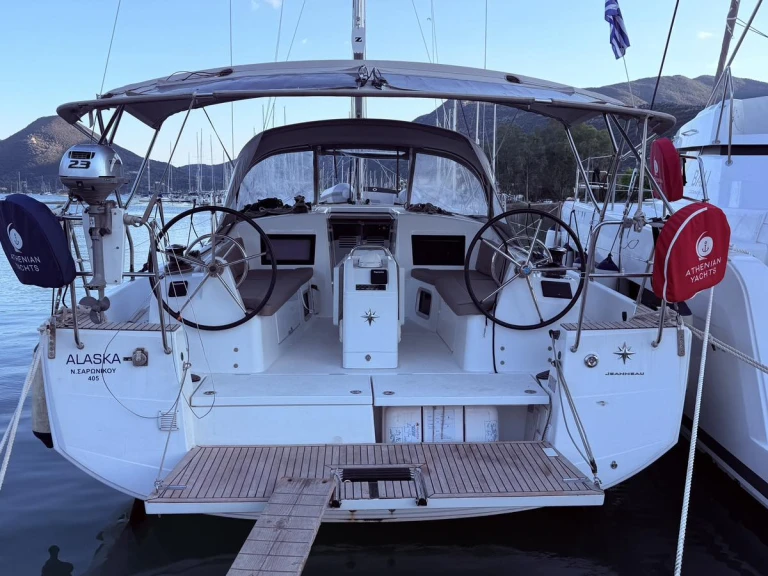 Sailboat hire in Nydri - Jeanneau Sun Odyssey 410