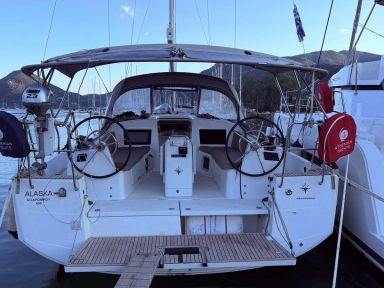 Charter a Jeanneau Sun Odyssey 410 in Nydri on Samboat