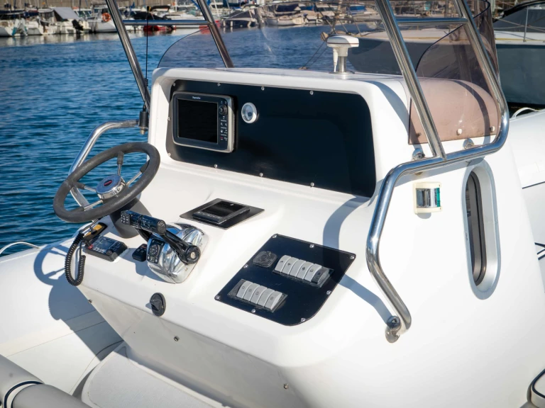 Charter a Sacs X File 33 in La Marina de Valencia on Samboat
