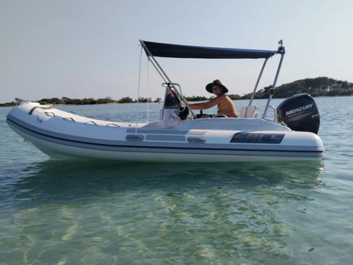 Yacht hire Porto Cesareo cheap Sacs S 490