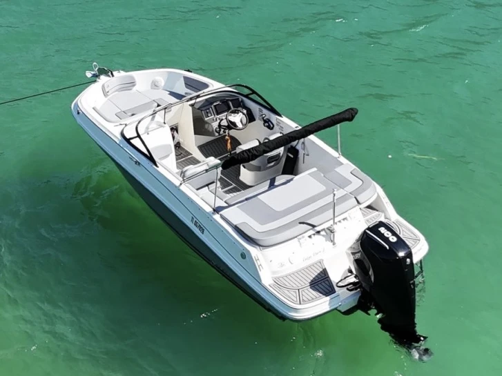 Hire a Bayliner VR5 OE Brison-Saint-Innocent