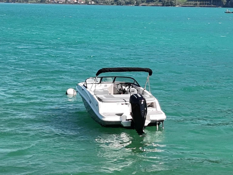 Motorboat hire in Brison-Saint-Innocent - Bayliner VR5 OE