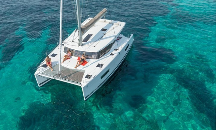 Yacht charter Villefranche-sur-Mer - Fountaine Pajot Lucia 40 on SamBoat